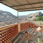 Luci Villa *
