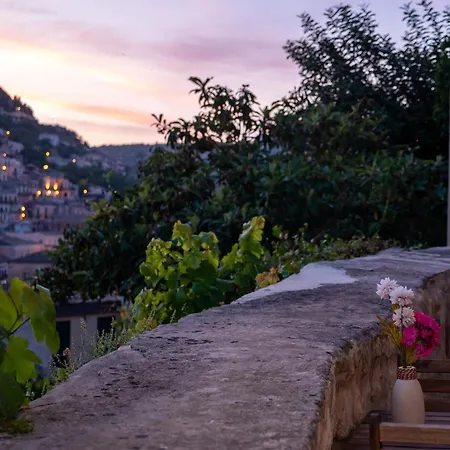Luci Villa Modica